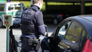 Сповіщення про камери контролю швидкості у Google Maps