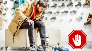 Гігант взуттєвої галузі оголосив про банкрутство і закриває магазини