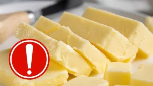 Чому не варто зберігати масло в холодильнику?