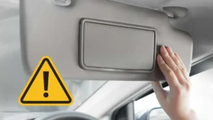 Прихована функція сонцезахисного козирка