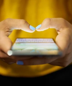 WhatsApp дзвінки з-за кордону