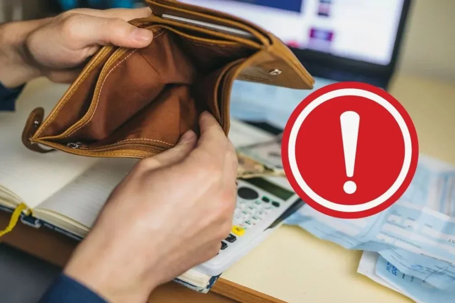 Пенсія після 45 років роботи. Скільки реально залишається «на руки» у Німеччині. На фото: в руках відкритий порожній гаманець і знак оклику