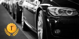 Топ-10 найпопулярніших автомобілів у Німеччині. На фото: половина чорного автомобіля і за ним в родин ряд такі самі авто